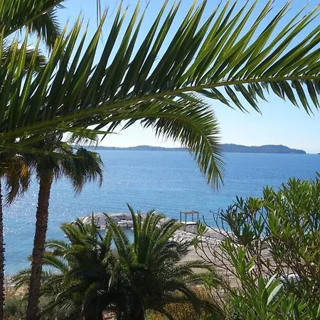 A 600 M Des Plages Proche Des Commerces Lesclesdenicole *