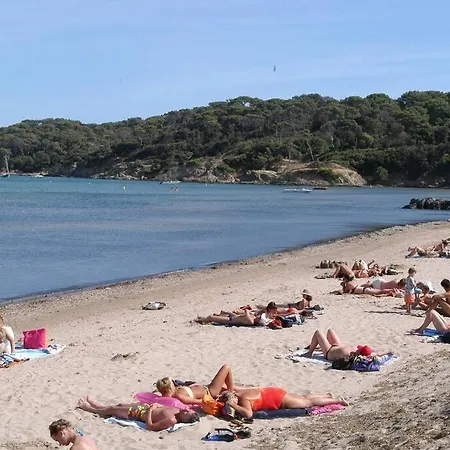 A 600 M Des Plages Proche Des Commerces Lesclesdenicole *